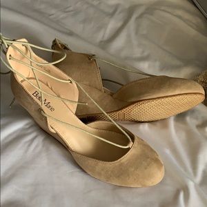 Brand new lace up wedge, Nude